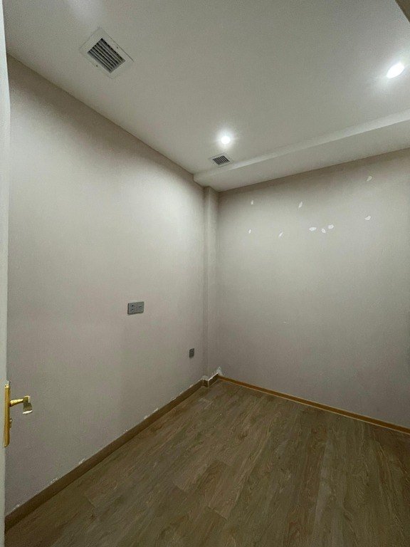 60 kv.m. obyekt icarəyə verilir, Sahil m.-11