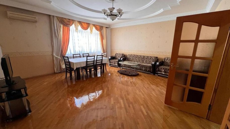 Kirayə verilir 4 otaqlı yeni tikili, 160 m², Gənclik m.-1