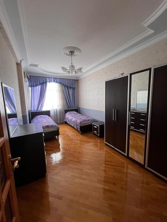 Kirayə verilir 4 otaqlı yeni tikili, 160 m², Gənclik m.-5