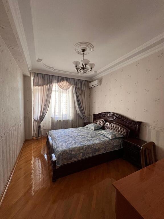 Kirayə verilir 4 otaqlı yeni tikili, 160 m², Gənclik m.-7