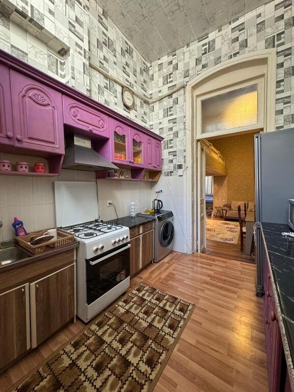 Kirayə verilir 2 otaqlı köhnə tikili, 70 m², 28 May m.-1