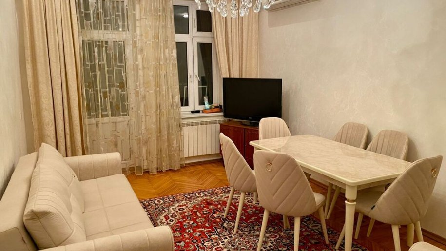 Kirayə verilir 2 otaqlı köhnə tikili, 60 m², Nizami m.-1