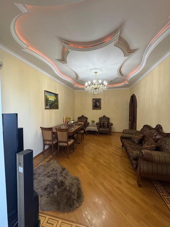 Satılır 2 otaqlı köhnə tikili, 60 m², Nəriman Nərimanov m.-2