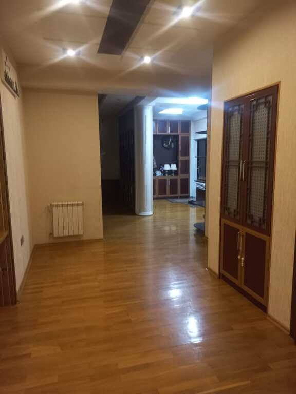 Kirayə verilir 3 otaqlı yeni tikili, 110 m², Xalqlar dostluğu m.-4