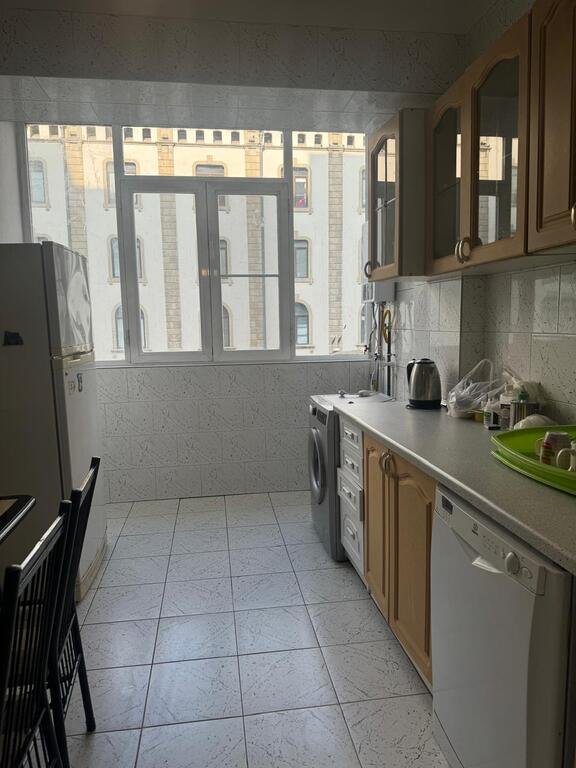 Kirayə verilir 4 otaqlı köhnə tikili, 99 m², İçərişəhər m.-5