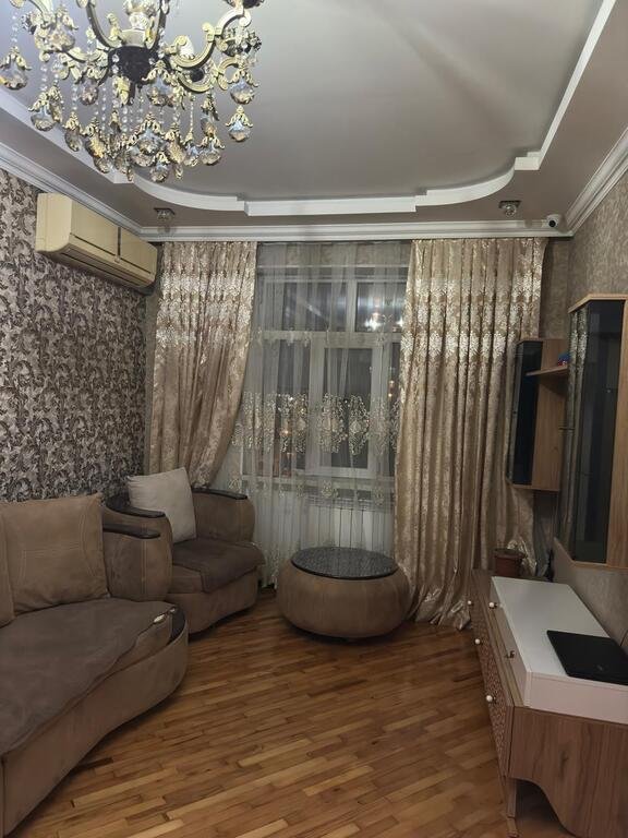 Kirayə verilir 3 otaqlı köhnə tikili, 70 m², Azadlıq Prospekti m.-1