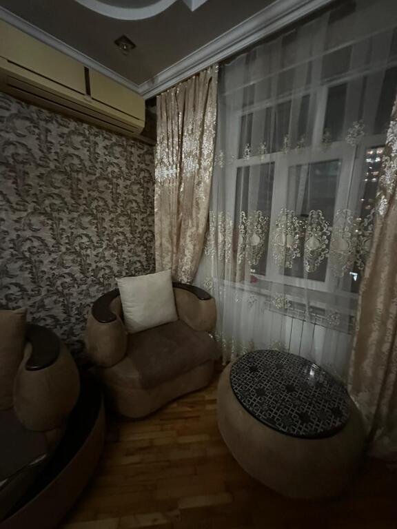Kirayə verilir 3 otaqlı köhnə tikili, 70 m², Azadlıq Prospekti m.-5