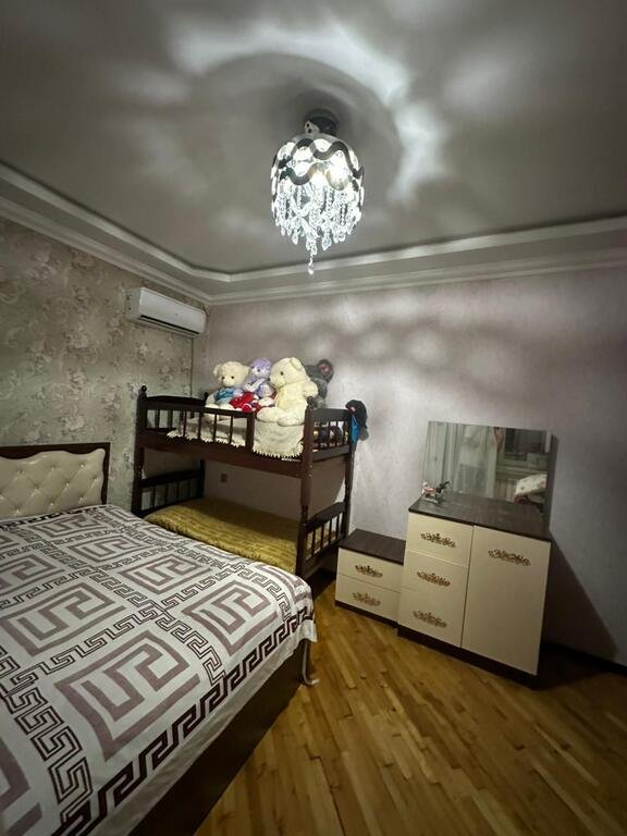 Kirayə verilir 3 otaqlı köhnə tikili, 70 m², Azadlıq Prospekti m.-13