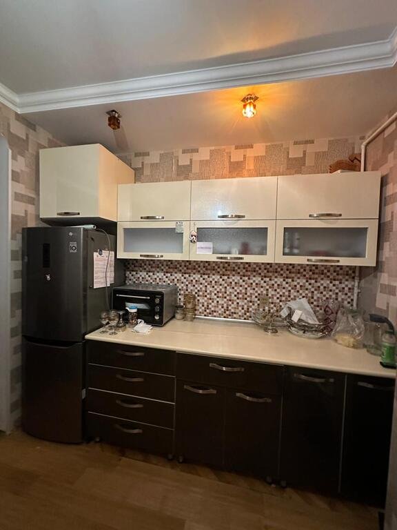 Kirayə verilir 3 otaqlı köhnə tikili, 70 m², Azadlıq Prospekti m.-17