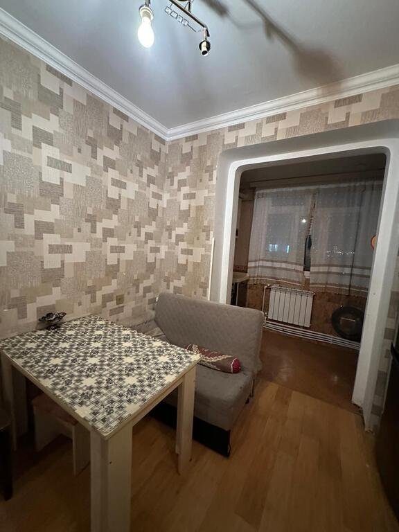 Kirayə verilir 3 otaqlı köhnə tikili, 70 m², Azadlıq Prospekti m.-19