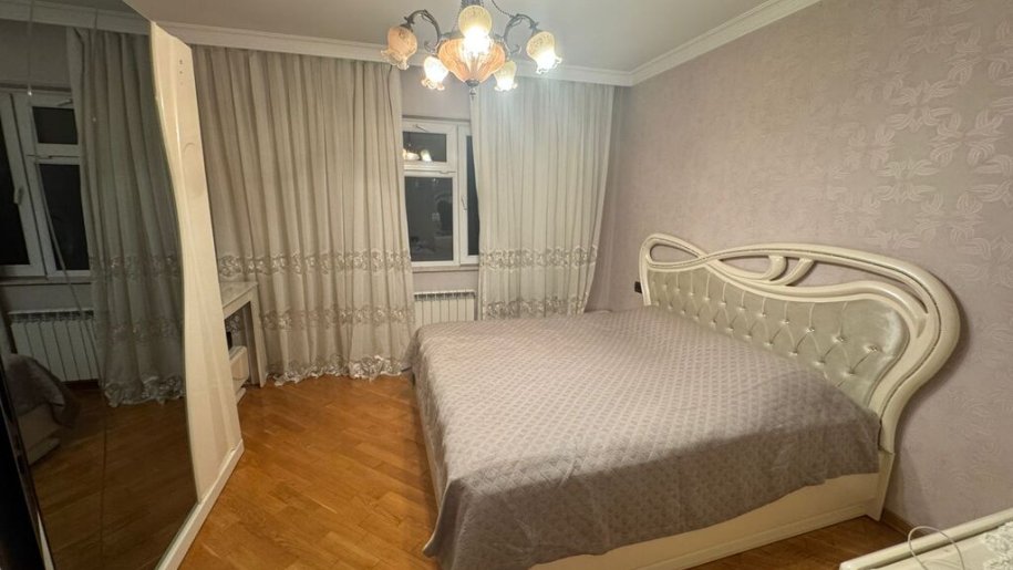 Satılır 4 otaqlı köhnə tikili, 100 m², Nərimanov-3