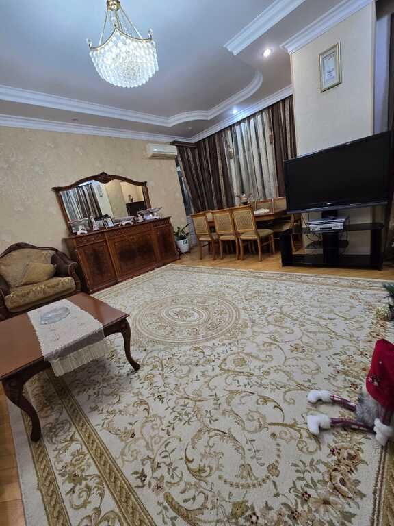 Satılır 4 otaqlı yeni tikili, 160 m², 8 noyabr-3