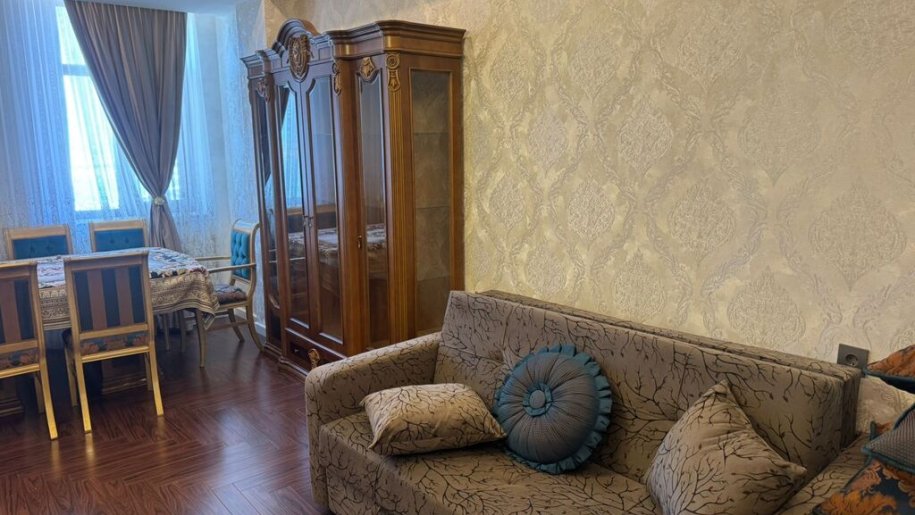 Kirayə verilir 4 otaqlı yeni tikili, 140 m², Koroğlu m.-2