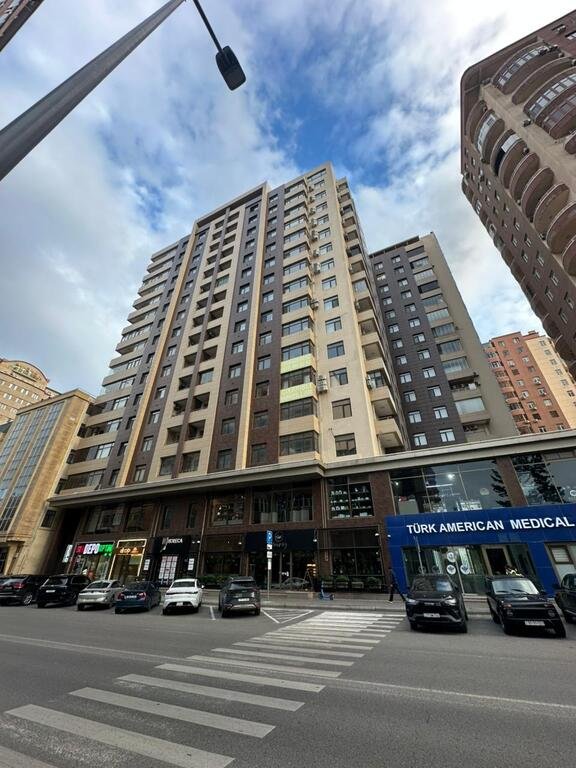 Satılır 3 otaqlı yeni tikili, 148 m², 8 noyabr-1