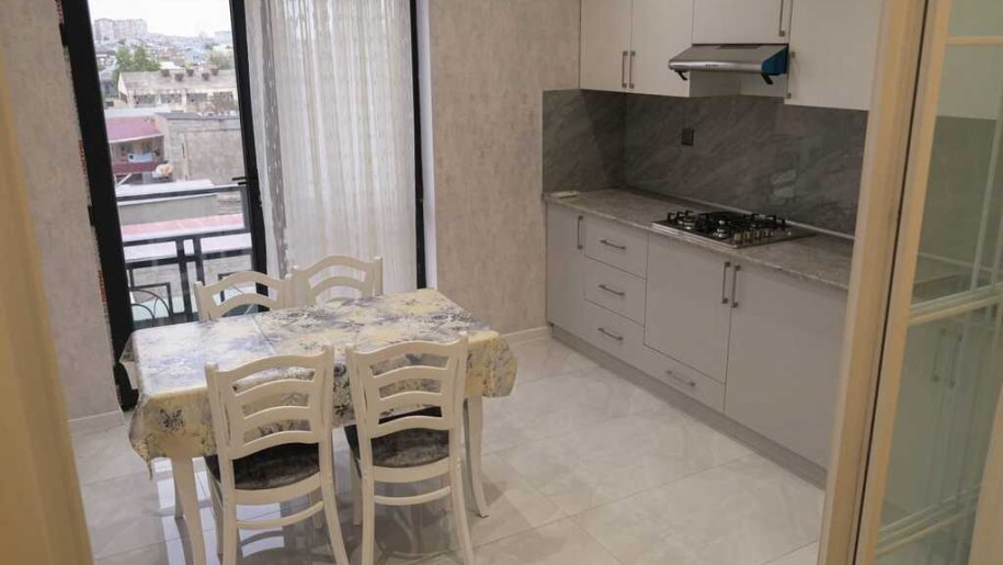 Satılır 3 otaqlı yeni tikili, 110 m², 8 noyabr-6