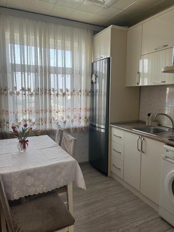 Satılır 4 otaqlı köhnə tikili, 96 m², Koroğlu m.-8
