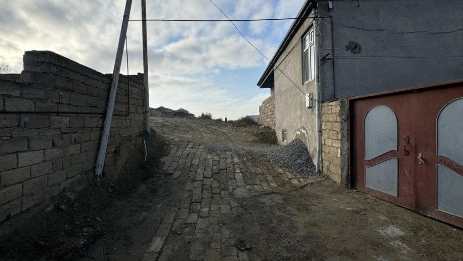 4 sot torpaq satılır, Hökməli-5