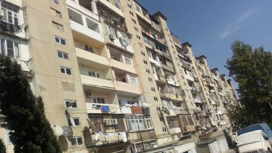 Satılır 4 otaqlı köhnə tikili, 110 m², 20 Yanvar m.-2