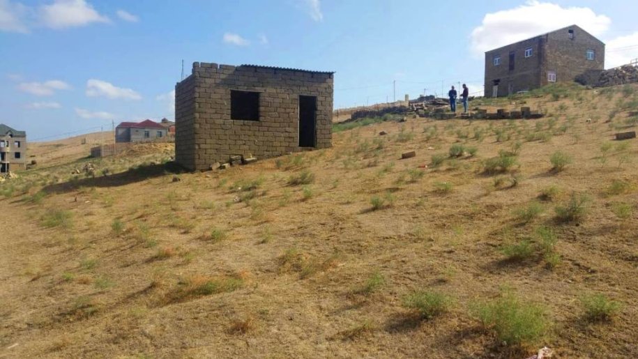 12 sot torpaq satılır, Hökməli-1