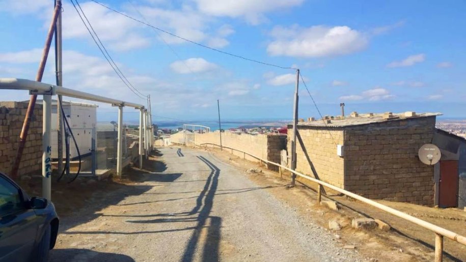 12 sot torpaq satılır, Hökməli-9
