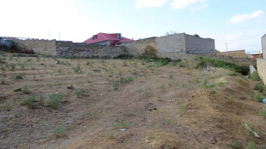 12 sot torpaq satılır, Hökməli-10
