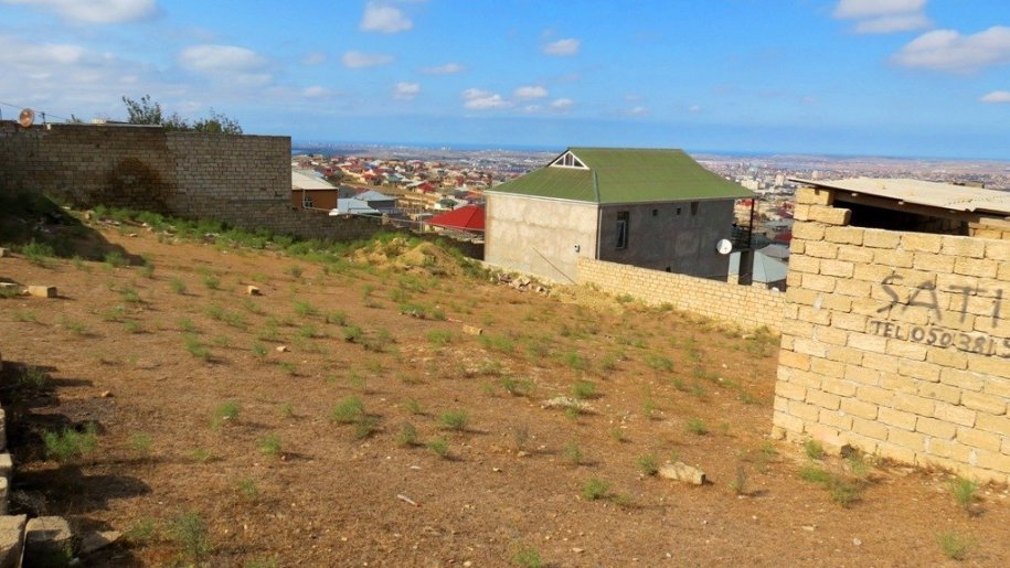 12 sot torpaq satılır, Hökməli-12