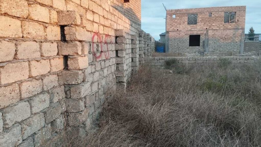 4.3 sot torpaq satılır, Qala-1