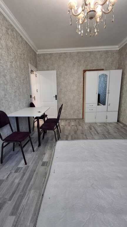 Satılır 1 otaqlı köhnə tikili, 28 m², Memar Əcəmi m.-7