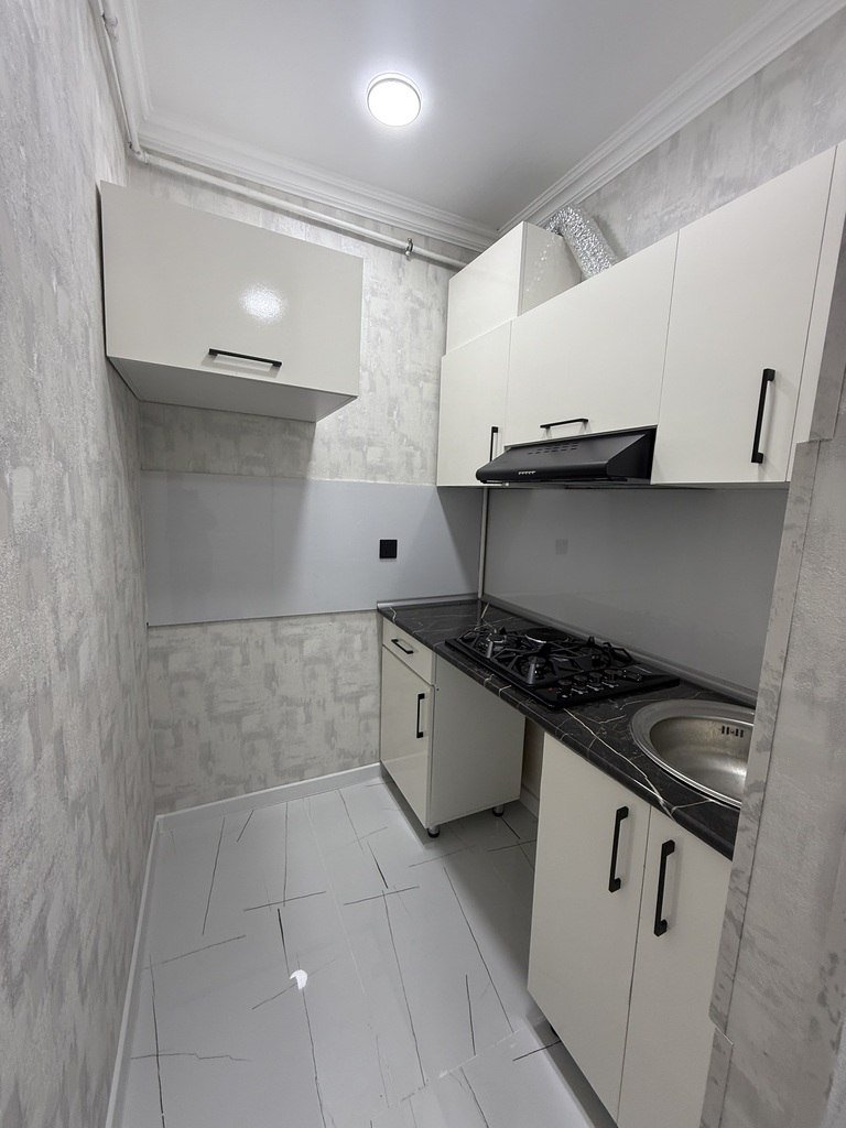 Satılır 1 otaqlı köhnə tikili, 33 m², 20 Yanvar m.-10