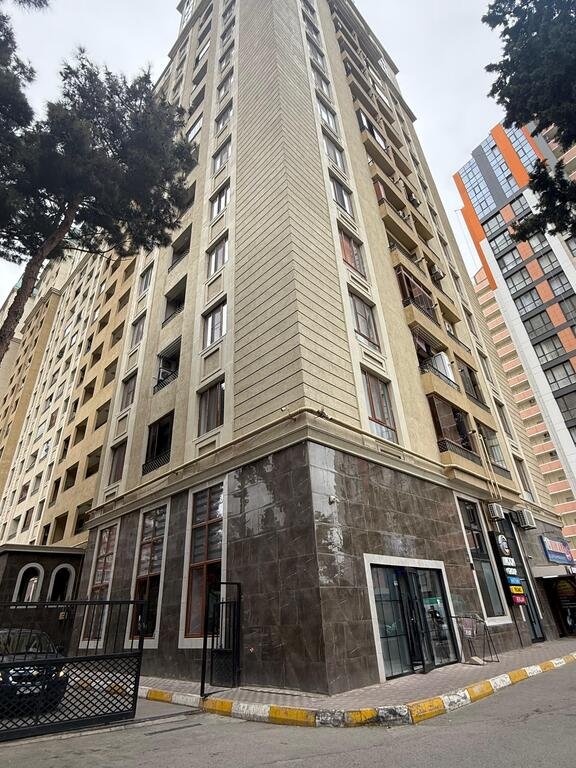 115 kv.m. obyekt icarəyə verilir, Memar Əcəmi m.-12