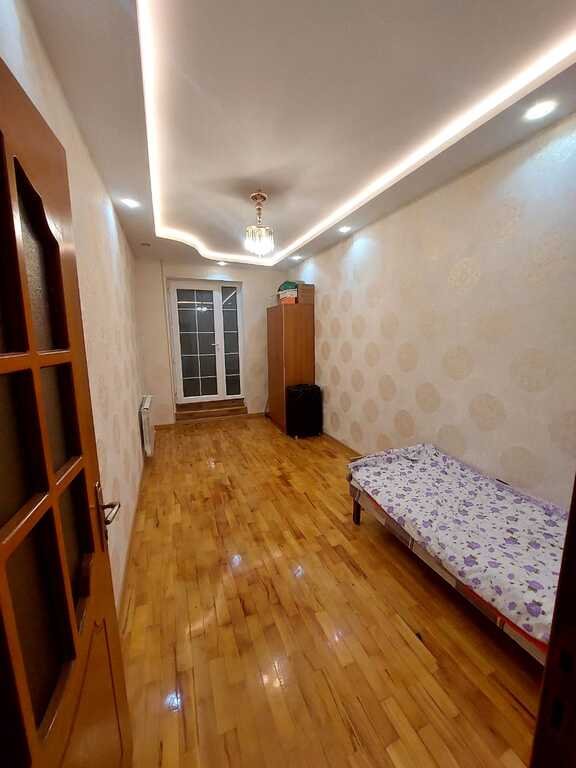 Kirayə verilir 4 otaqlı köhnə tikili, 130 m², Memar Əcəmi m.-5