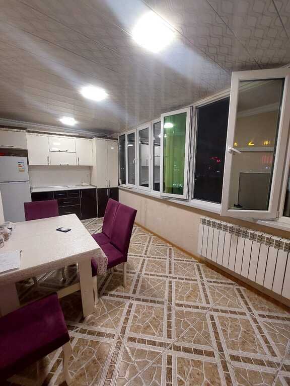 Kirayə verilir 4 otaqlı köhnə tikili, 130 m², Memar Əcəmi m.-6