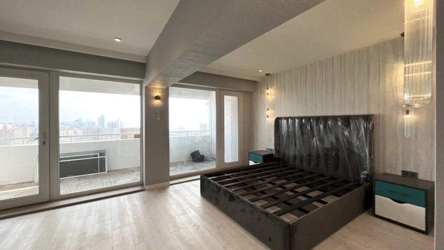 Satılır 4 otaqlı yeni tikili, 135.5 m², İçərişəhər m.-21
