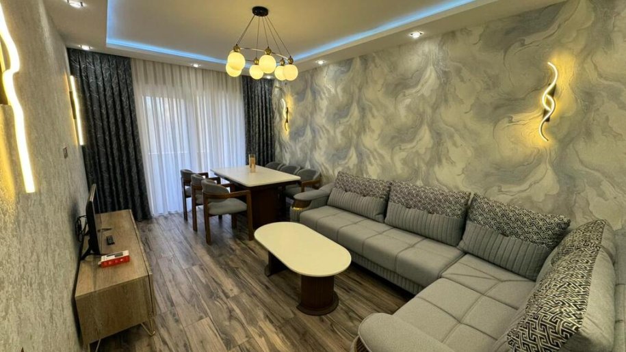 Kirayə verilir 5 otaqlı köhnə tikili, 120 m², Azadlıq Prospekti m.-1