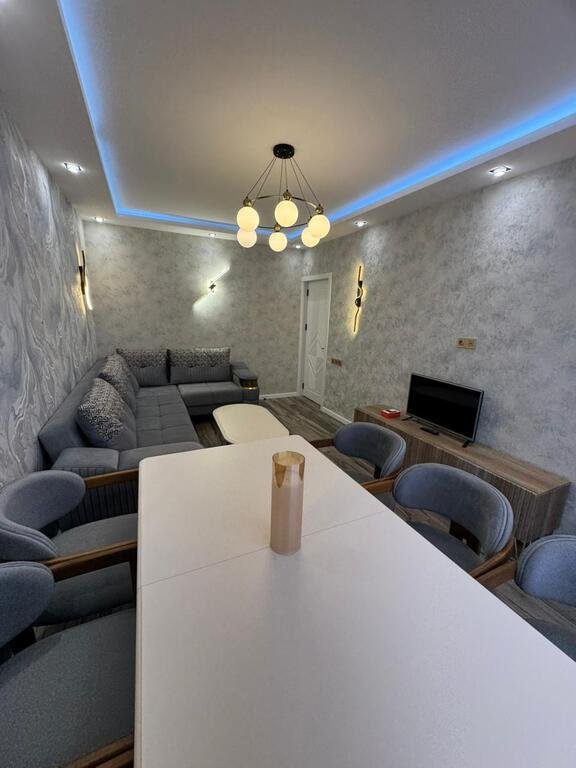 Kirayə verilir 5 otaqlı köhnə tikili, 120 m², Azadlıq Prospekti m.-4