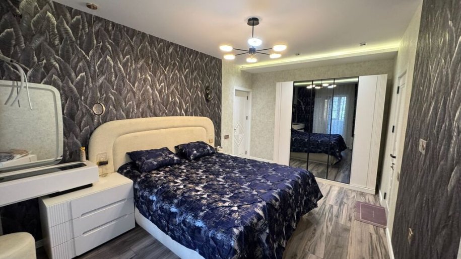 Kirayə verilir 5 otaqlı köhnə tikili, 120 m², Azadlıq Prospekti m.-5