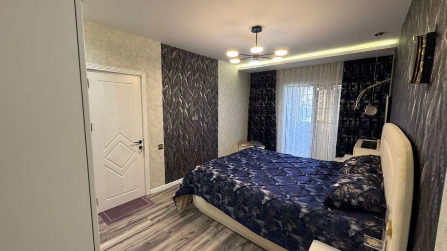 Kirayə verilir 5 otaqlı köhnə tikili, 120 m², Azadlıq Prospekti m.-6