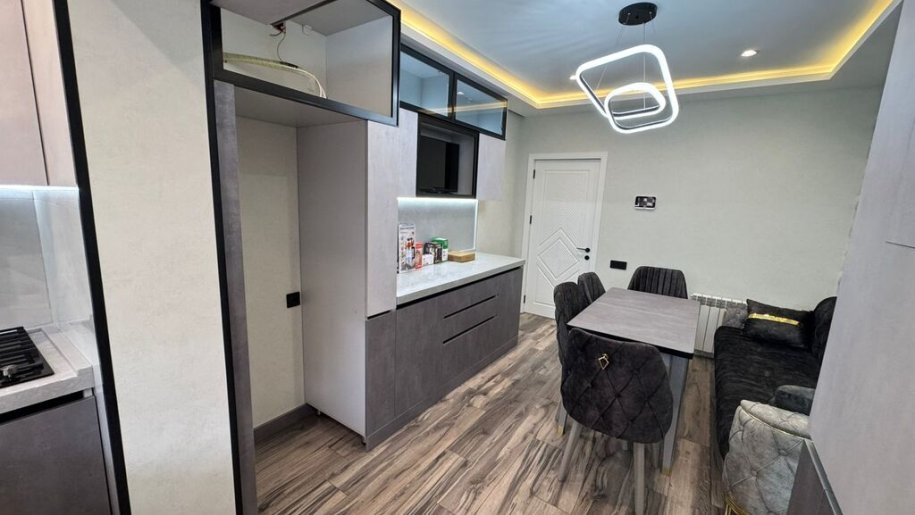 Kirayə verilir 5 otaqlı köhnə tikili, 120 m², Azadlıq Prospekti m.-11