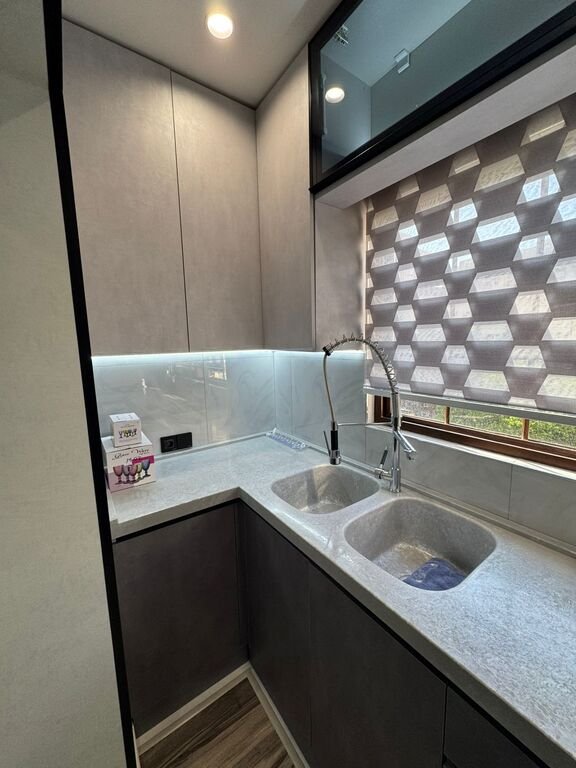 Kirayə verilir 5 otaqlı köhnə tikili, 120 m², Azadlıq Prospekti m.-12