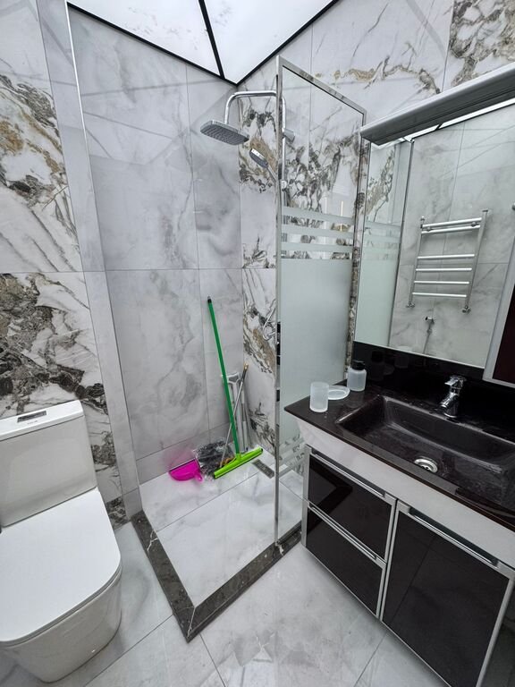 Kirayə verilir 5 otaqlı köhnə tikili, 120 m², Azadlıq Prospekti m.-18