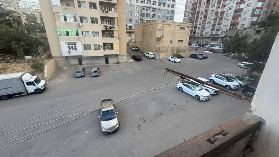 Satılır 4 otaqlı köhnə tikili, 100 m², Neftçilər m.-1