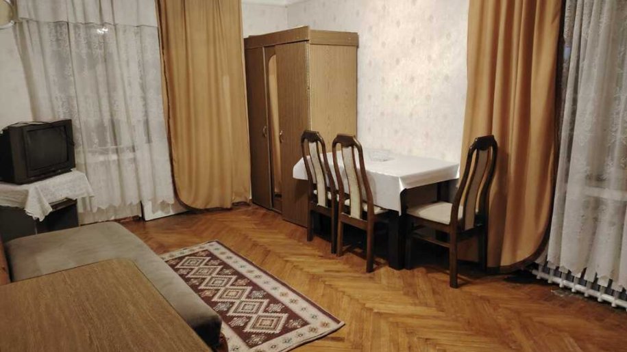 Kirayə verilir 1 otaqlı köhnə tikili, 40 m², İnşaatçılar m.-1
