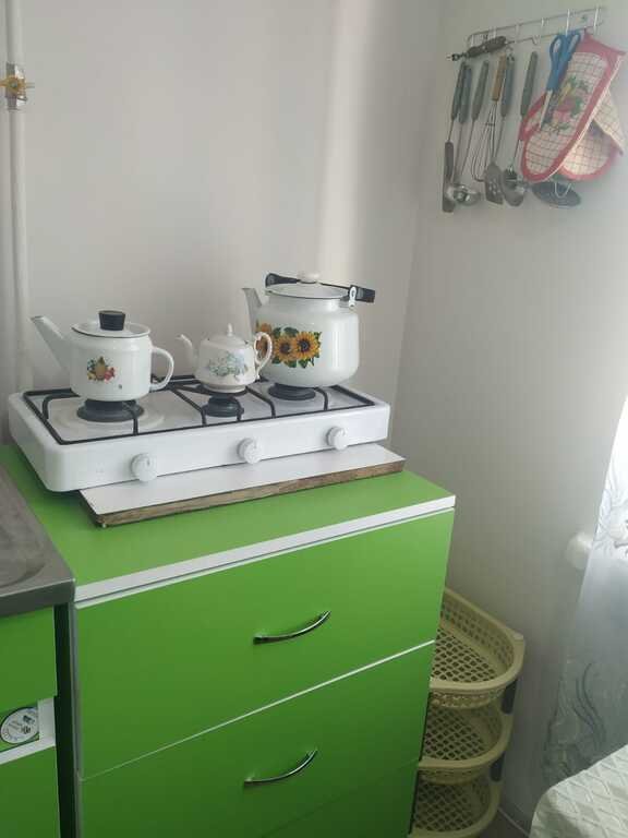 Kirayə verilir 1 otaqlı köhnə tikili, 40 m², İnşaatçılar m.-6