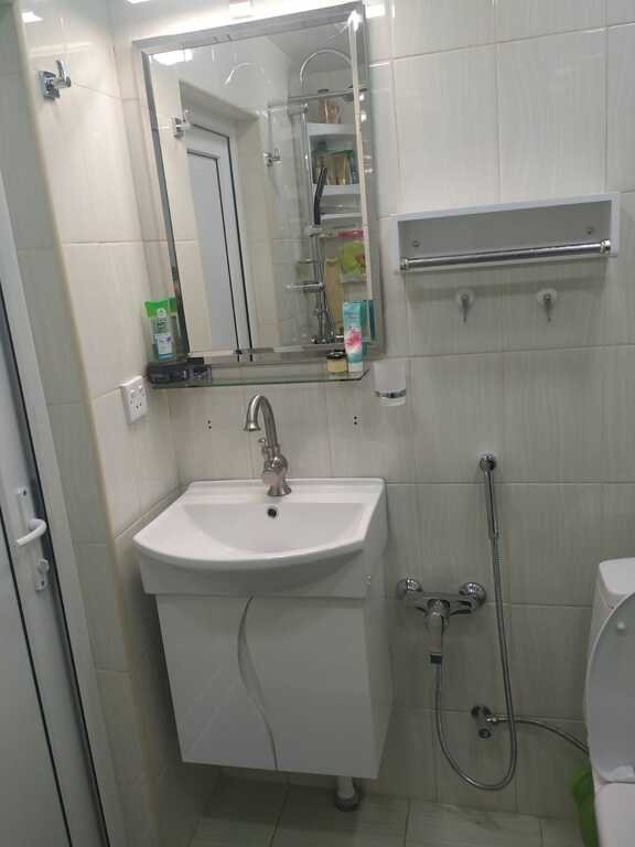 Kirayə verilir 1 otaqlı köhnə tikili, 40 m², İnşaatçılar m.-10