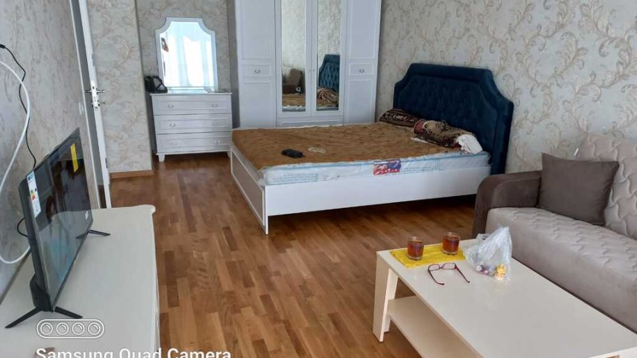 Kirayə verilir 1 otaqlı yeni tikili, 50 m², İnşaatçılar m.-3