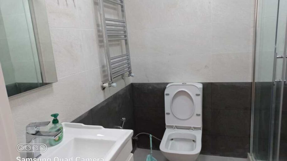 Kirayə verilir 1 otaqlı yeni tikili, 50 m², İnşaatçılar m.-5