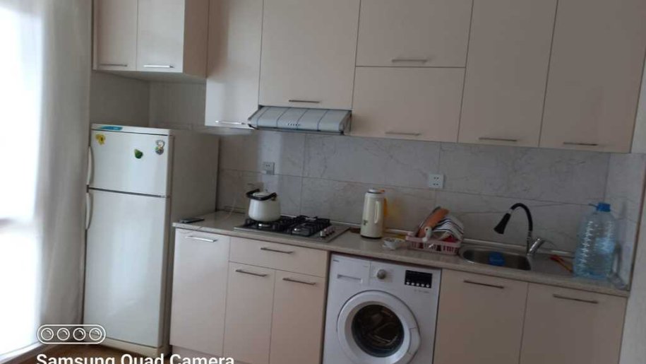 Kirayə verilir 1 otaqlı yeni tikili, 50 m², İnşaatçılar m.-8