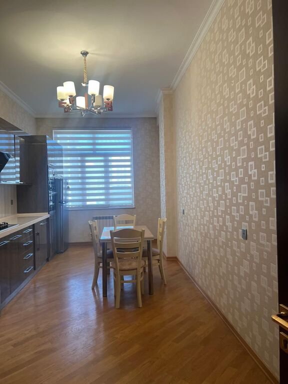 Kirayə verilir 3 otaqlı yeni tikili, 188 m², İçərişəhər m.-11