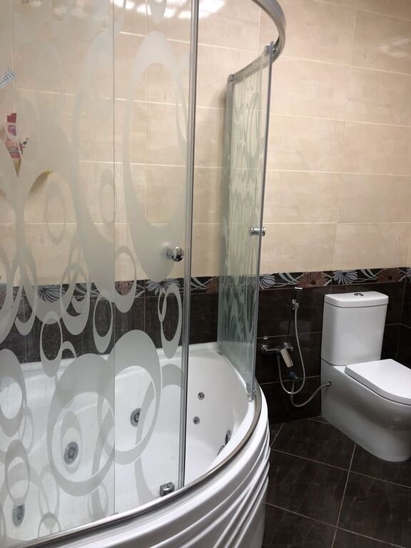 Kirayə verilir 3 otaqlı yeni tikili, 188 m², İçərişəhər m.-14