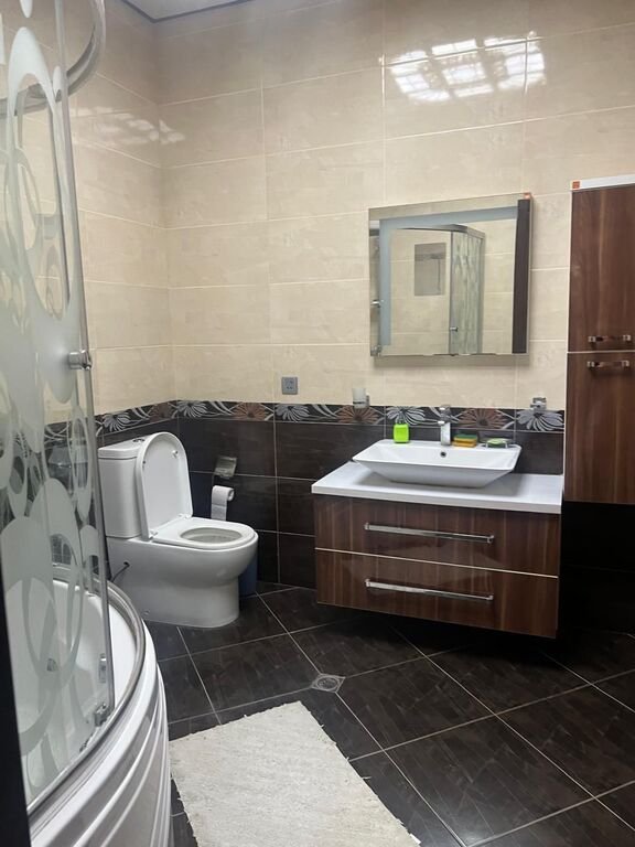 Kirayə verilir 3 otaqlı yeni tikili, 188 m², İçərişəhər m.-15